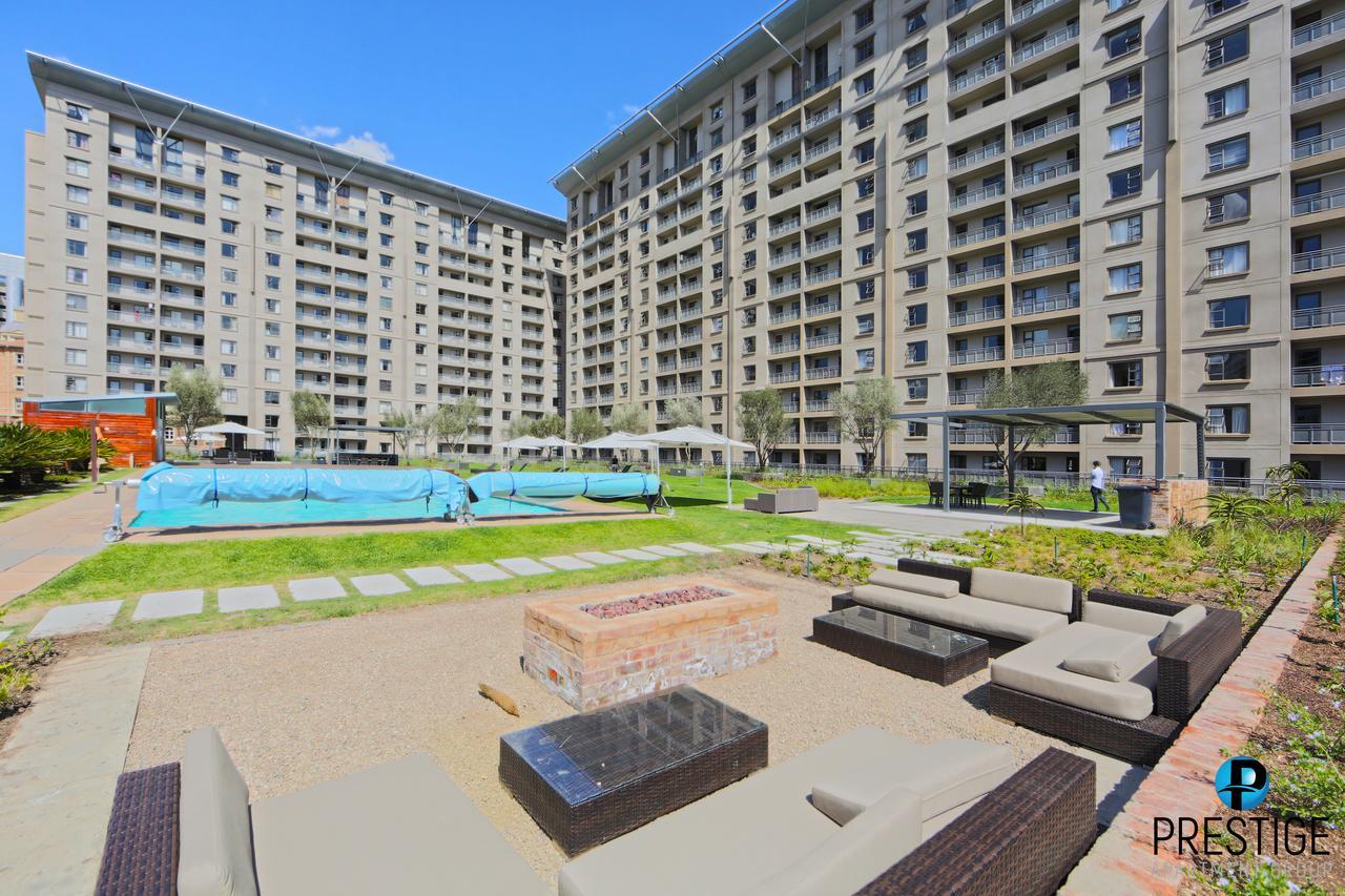 Prestige Apartments Sandton at Westpoint Johannesburg Exterior foto